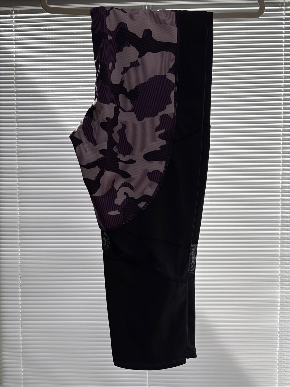 Crop length workout pants NWT